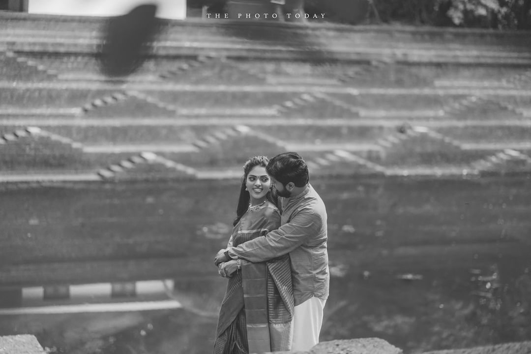 Capturing Love in Kerala: Hoshma & Nikesh's Enchanting Pre-Wedding Photoshoot